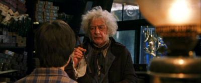 ss_harry_and_harid_in_diagon_alley_301-397_cell.jp